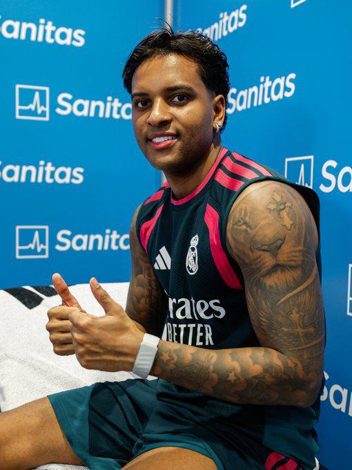 Real Madrid inicia: físico de jugador acapara miradas y un histórico vuelve