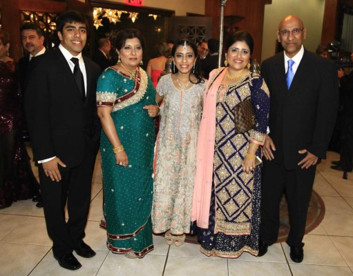 Yusuf Amdani y Bushra Siddiqi celebran su enlace en Honduras