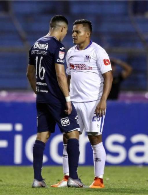 Héctor Castellanos y German Mejía protagonizaron una pelea en el segundo tiempo.