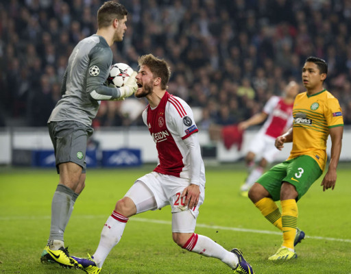 El Celtic de Emilio Izaguirre pierde con el Ajax y se complica