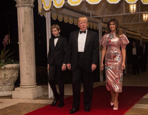El vestido de Melania Trump que arrasó en ventas en inicio de año