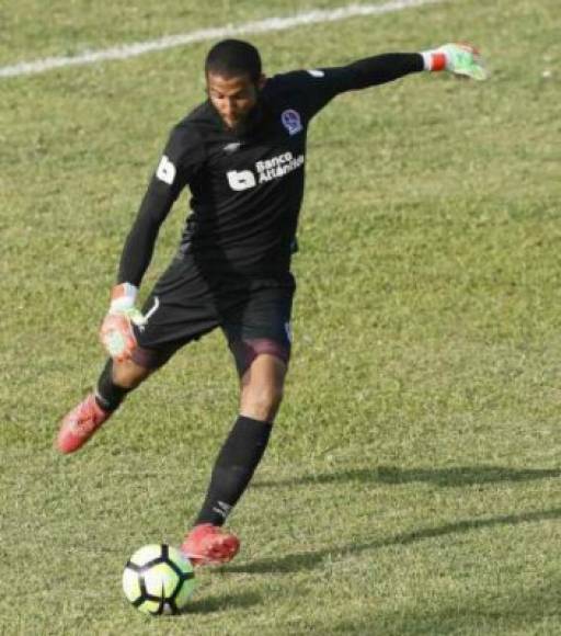 Edrick Menjívar: Todo indica que será el portero titular en el clásico ante Marathón. Harold Fonseca se lesionó ante Saprissa en Costa Rica.<br/>