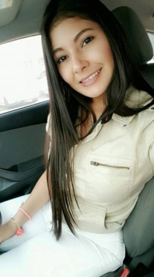 Bella Siloet es la hermosa novia del jugador españolista.