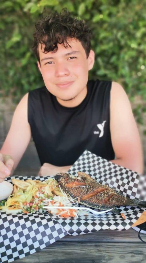 El sábabo 28 de septiembre, el joven transitaba en una motocicleta por la colonia Mangandí de El Progreso, a escasas cuadras del instituto Perla del Ulúa.