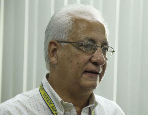 Vuelven las clases a la Unah-vs; director llama a jóvenes a diálogo