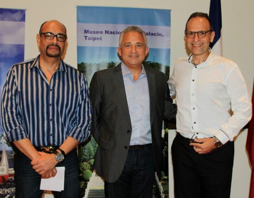 Almuerzo en Consulado de Taiwán