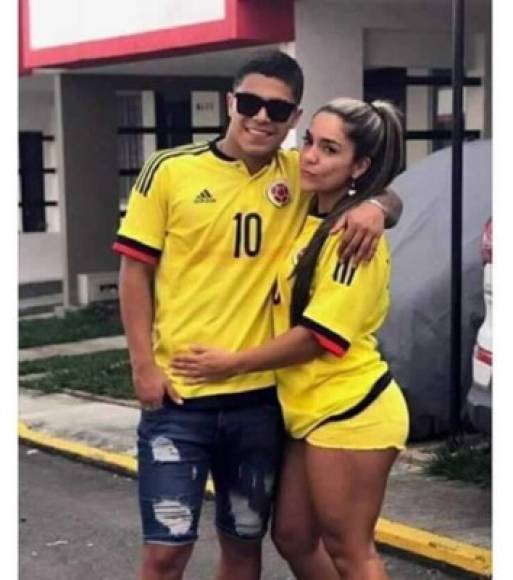 A la madre del seleccionado colombiano le gusta el fútbol. 'Siempre me ha gustado verlo y jugarlo pero ya hace mucho tiempo no juego', confiesa. 'Lo poquito que yo jugué hice muchos goles'.