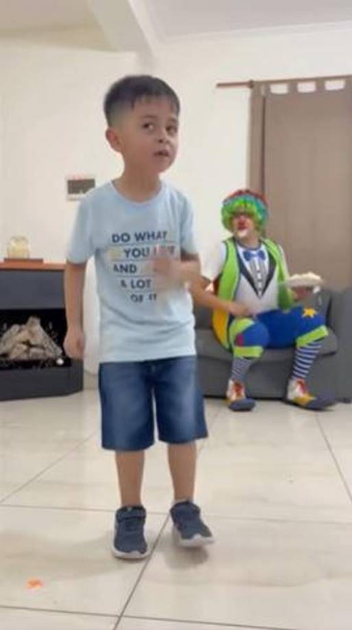 Estas declaraciones provocaron una ola de respuestas críticas hacia la abuela.