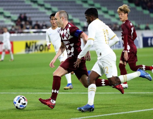 Iniesta da un completo recital en la Liga de Campeones de Asia