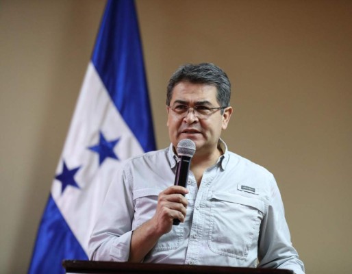 Juan Orlando Hernández: ley de alivio limpiará todo récord de central de riesgo