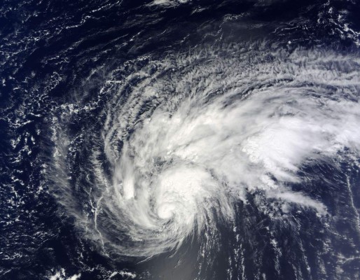 Edouard se convierte en el cuarto huracán de la temporada