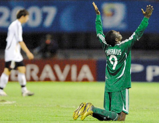 Sólo nos queda mirar