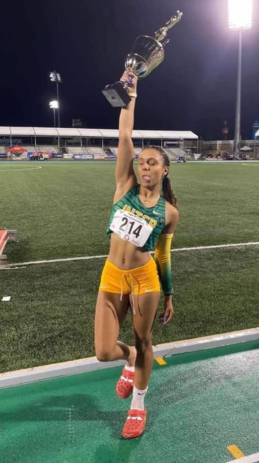 La universidad en la que estudiaba también muestra su pesar: “Con respeto y cariño, honramos tu vida. Tu partida nos llena de profundo dolor y tristeza, pero también nos enorgullece conmemorar tus logros, tu carisma y valores humanos. Nos unimos en solidaridad con tu familia, amigos y estudiantes atletas de la Universidad Interamericana ofreciendo nuestras más sinceras condolencias”, añadió por su parte la LAI.