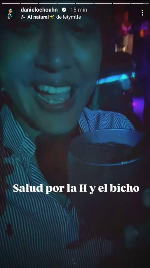 Posteriormente brindó por el triunfo desde un lugar desconocido. “Salud por la H y por el Bicho”, dijo. 