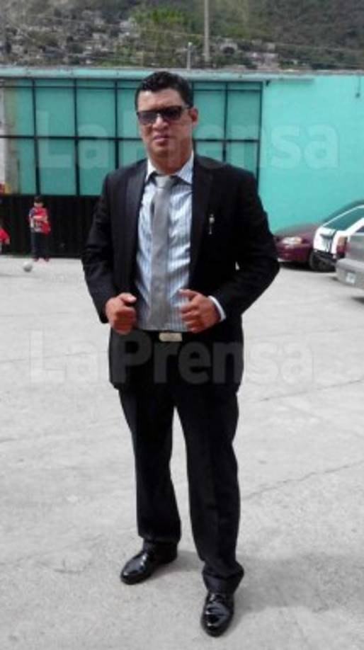 Los otros dos bomberos llevados a México:Ever Miguel Velásquez (31) y Frank Obilson Santos Girón (31), 'están estables, pero tienen que ser operados', expresó el doctor Mejía.