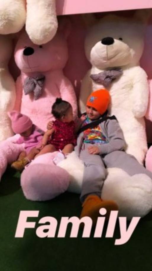 Stormi celebró junto a sus primos True y el hijo de Kourtney Kardashian, Mason Disick, de 9 años.