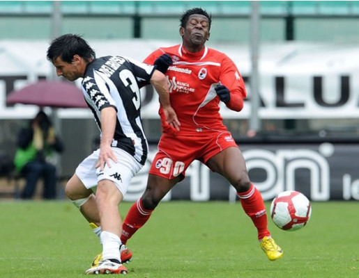Tottenham fuera de la FA Cup por culpa del árbitro