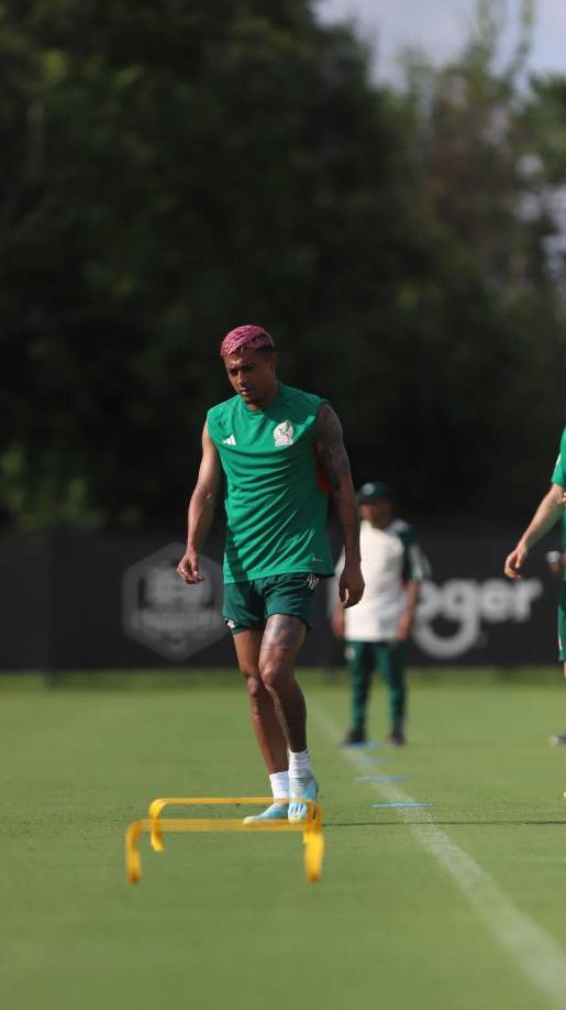 Una hondureña cautiva: México cerró filas para la batalla ante Honduras