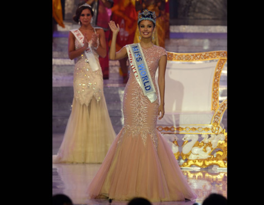 La filipina Megan Young gana el Miss Mundo 2013