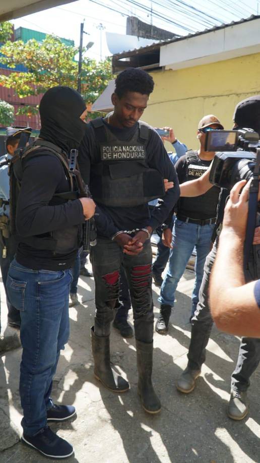 Las tres mujeres, identificadas como Cristy Espinoza, Janaira Castillo y su prima Ana Castillo, fueron asesinadas a tiros el 15 de enero a la orilla de una playa de Puerto Cortés.