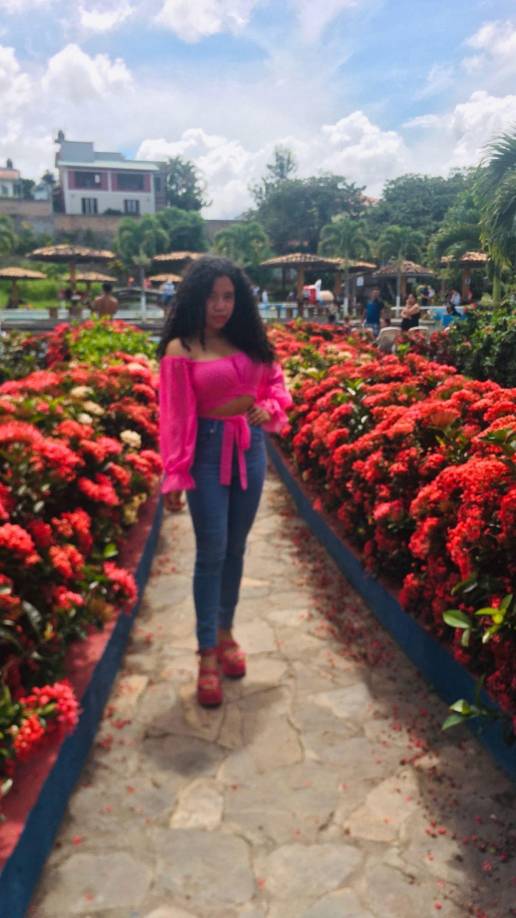 La asistencia llegó por parte de los Bomberos, pero Ricxi ya no presentaba signos vitales y fue declarada muerta en el lugar.