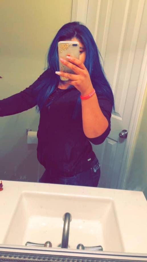 Deisy Escobar contó a <a rel="nofollow noopener noreferrer" href="https://quepasamedia.com/noticias/charlotte/madre-de-jovenes-en-tiroteo-tengo-miedo-por-mi-y-por-mi-familia/" target="_blank">Quepasamedia</a> que llegó de Guatemala hace 19 años con su hija Yara Velásquez, convencida conseguir el “Sueño Americano”.