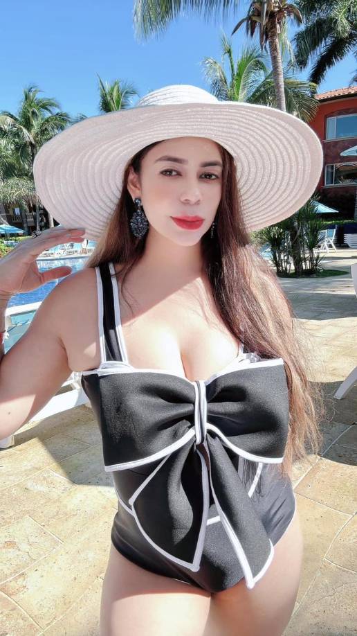 A Sofía Medina, quien presumía sus lujos en redes sociales, las autoridades le decomisaron joyas, mientras que en la casa -valorada en 2.4 millones de lempiras- estaban dos carros, una camioneta y un vehículo turismo, valorados en 2.1 millones de lempiras.