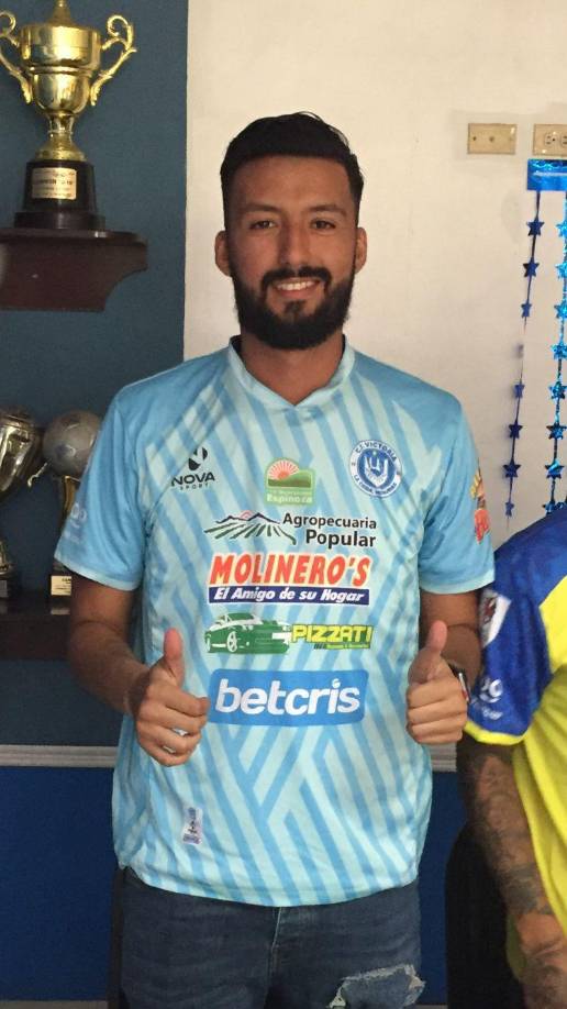 Roberto “Pipo” López: El portero fue presentado como nuevo jugador del Victoria, llega procedente del Vida.
