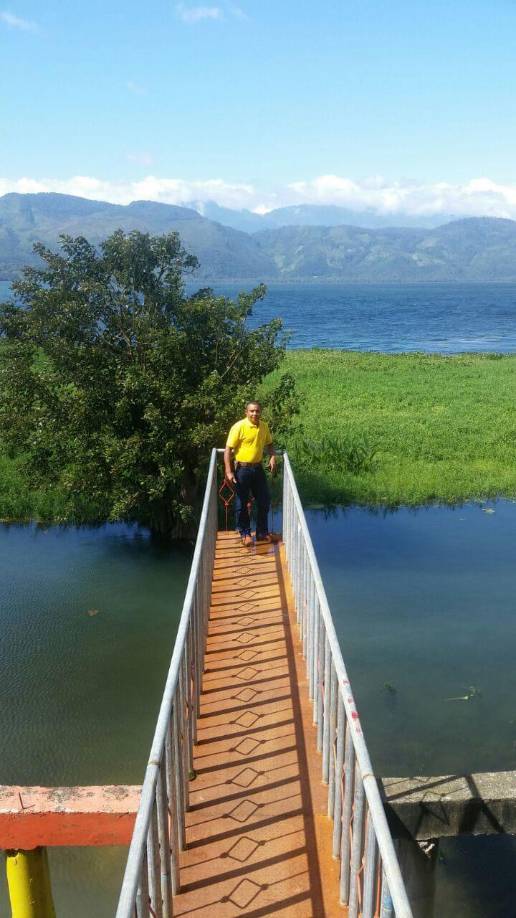 Juan Anthony Romero y su foto del recuerdo.