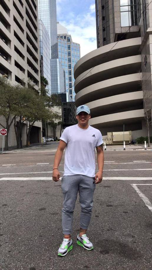 “Es una larga historia. La verdad te seré concreto, recibí muchas amenazas de muerte por parte de extorsionadores y maras en Honduras, por eso decidí venirme a Estados Unidos con mi familia”, comenzó relatando el nacido en la ciudad de El Progreso en charla Exclusiva con Diario LA PRENSA.