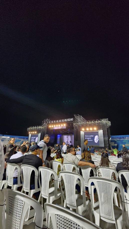 Lo cierto es que este concierto es uno de los más esperados por el publico hondureño, quienes han demostrado su cariño, admiración y respeto por el reconocido cantante. 