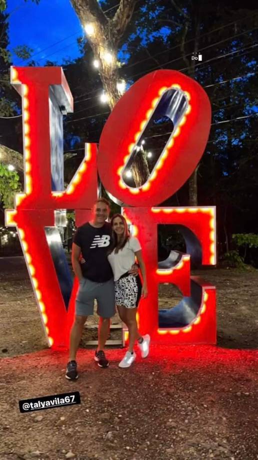 Hernán ‘La Tota‘ Medina y su familia aprovecharon a visitar El Cristo del Picacho a su regreso a Tegucigalpa.