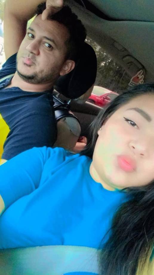 En un video que la misma Lorena subió a sus redes sociales a inicio de año, se ve a la pareja comprometiéndose.