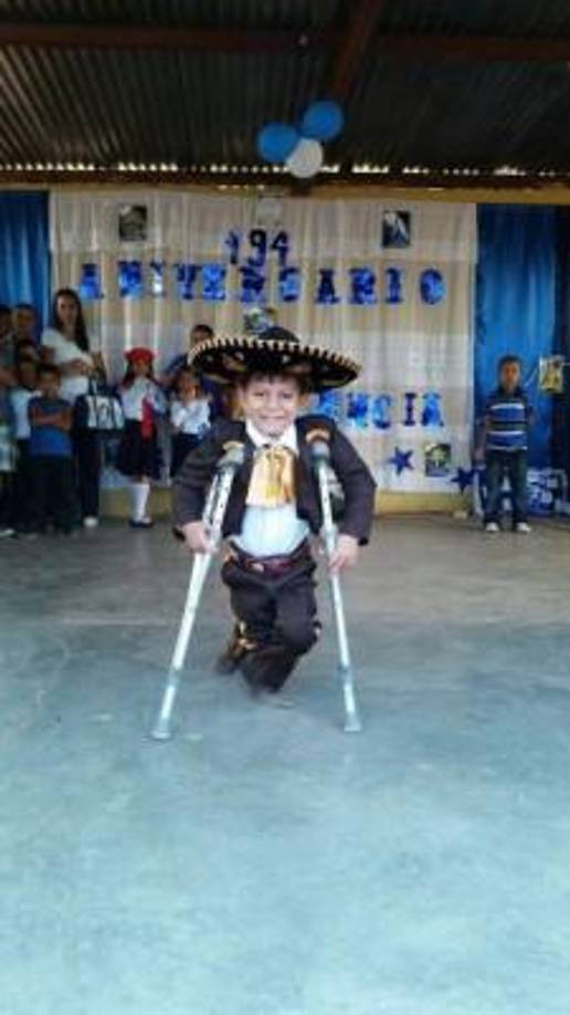 Su historia fue contada en Univisión en el 2016 y desde entonces comenzó a recibir ayudas.