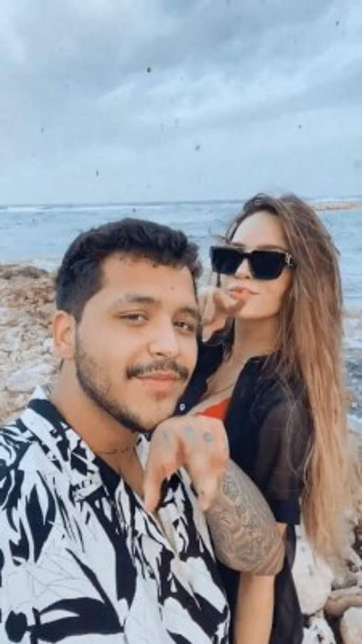 Junto al clip, que posteó en Instagram y en donde se le ve muy risueño, Rivera agregó “Ay ta la respuesta. El que se lleve, que se aguante”.