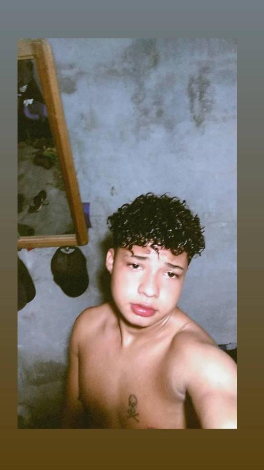 “Él era barbero pero como hay muchas personas que tienen envidia de lo que otras personas tienen por eso asen la maldad de matar a personas trabajadoras. Que descanse en paz Ángel Daniel Guzmán que Dios lo tenga en su santa gloria”, agregó la dama.