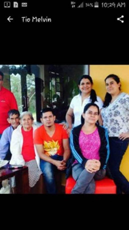 Delmi Giron: Nuestra madre, nuestra gran bendición es tener a nuestra madre con nosotros. Gracias madre por tu dedicación y sacrificio hacia nosotros. Te amamos, que Dios te bendiga, te guarde y te de larga vida para que la disfrutemos juntos.