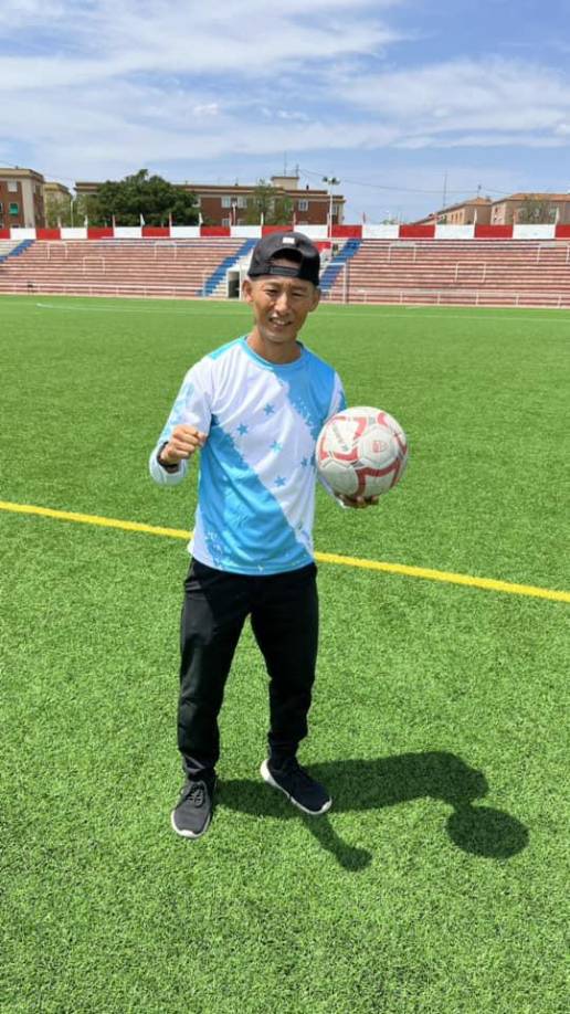 ”Te estamos esperado en Tocoa”, le escribió el japonés Masaaki Kawagishi, quien es otro personaje en Honduras y quien es el aficionado número uno de Real Sociedad.