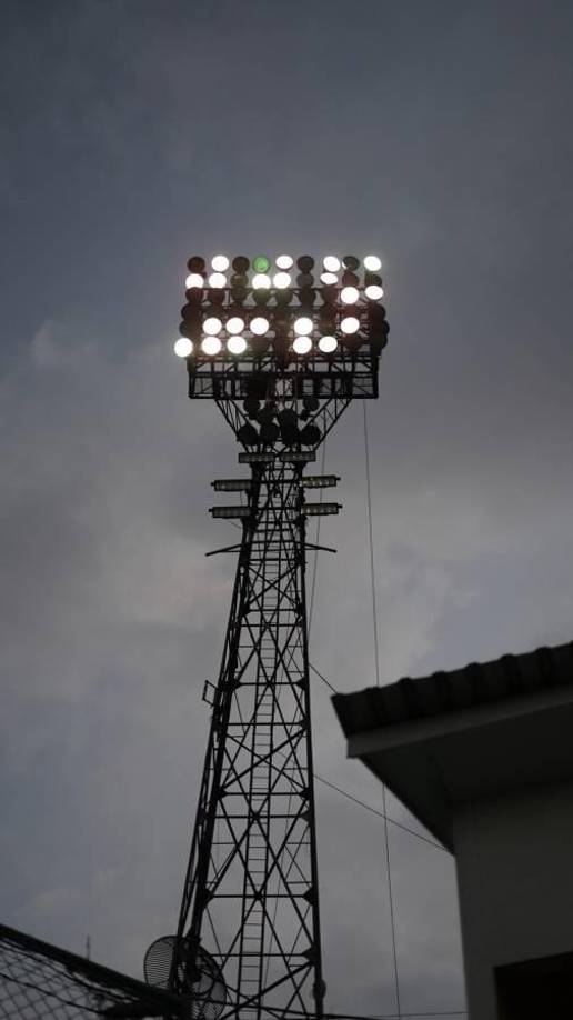 CONCACAF ya manifestó a la Federación de Fútbol de Honduras que deben de elevar los lumens de las torres del estadio Morazán, LA PRENSA constató y así lucen los focos que están dañados.