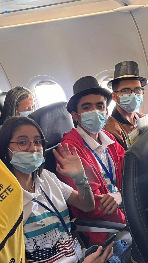 Después de semanas de ensayos, esfuerzo y dedicación los jóvenes en su mayoría procedentes de zonas vulnerables viajaron a New Orleans donde tendrán importantes participaciones representando a Honduras.