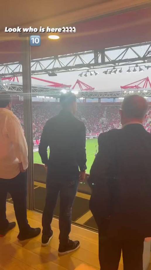 En una de sus historias en Intsgaram, Marcelo publicó un video con la frase: ‘‘Miren quién está aquí’’.