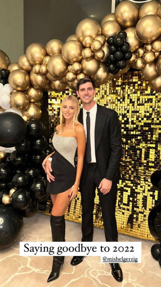Thibaut Courtois, portero del Real Madrid, estuvo acompañado por su bella novia Mishel Gerzig.