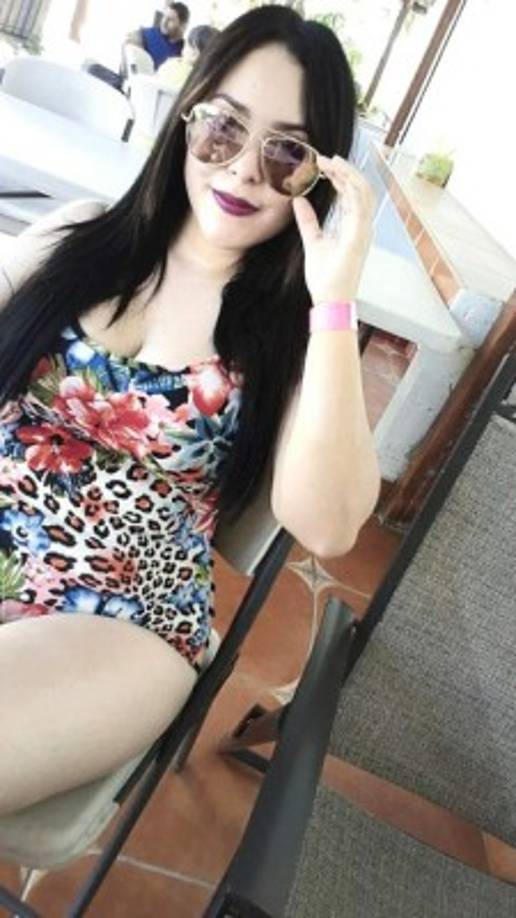 Jenny Zavala disfrutando del verano.