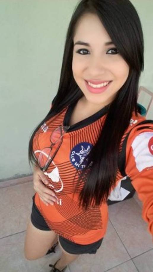 Actualmente la hermosa mujer está embarazada.