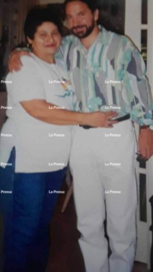 Díaz agregó que mientras trabajaba para ellos tuvo la gran oportunidad de conocer otros grandes artistas como Marco Antonio Solis, Rocío Durcal y varios famosos que frecuentaban la casa del mexicano.