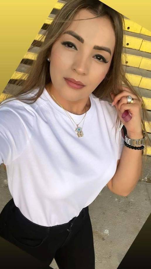 La hermosa Virginia Varela, esposa de Emilio Izaguirre, director deportivo del Motagua, asistió al estadio Olímpico para ver el Clásico ante Real España.