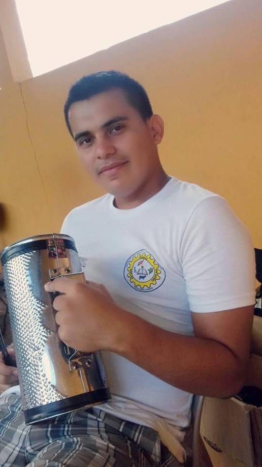 Una de las grandes pasiones de Óscar eran las bandas de guerra y marciales.