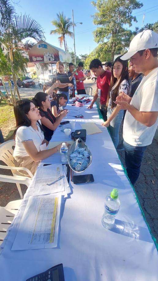 Cabe mencionar que, la Olimpiada Hondureña de Física (OHF) es un proyecto destinado a detectar y promover jóvenes estudiantes con talento especial hacia las ciencias. 