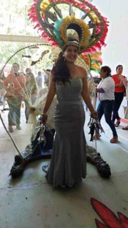 El cuarto lugar fue para el traje que lució la maestra representante de Chinda.