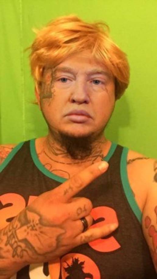 Ernesto Baeza Acosta nació en Houston, EUA. Sus padres son mexicanos. Imagen tomada de Ernesto Trump@ErnestoTrump.